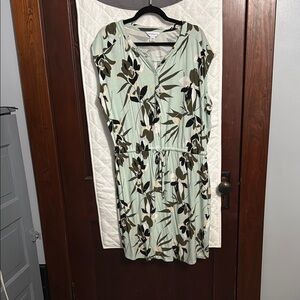 Liz Claiborne Green Floral Midi Dress